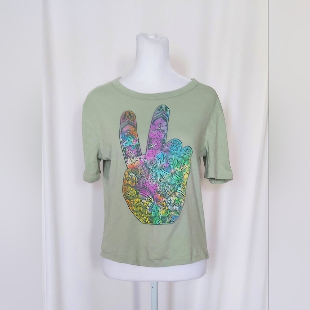 Fifth Sun Short Sleeve Peace Sign Green Cropped Top T-Shirt Size Medium